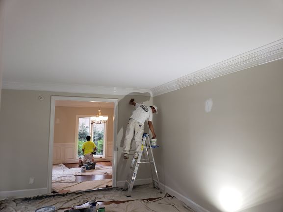 paint-crown-molding